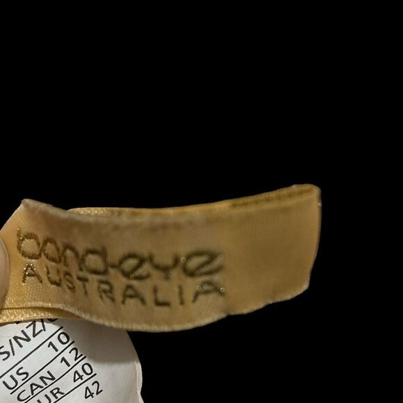 Cute Bond-Eye pink and black lace bikini‎ top size 10 - Picture 4 of 4